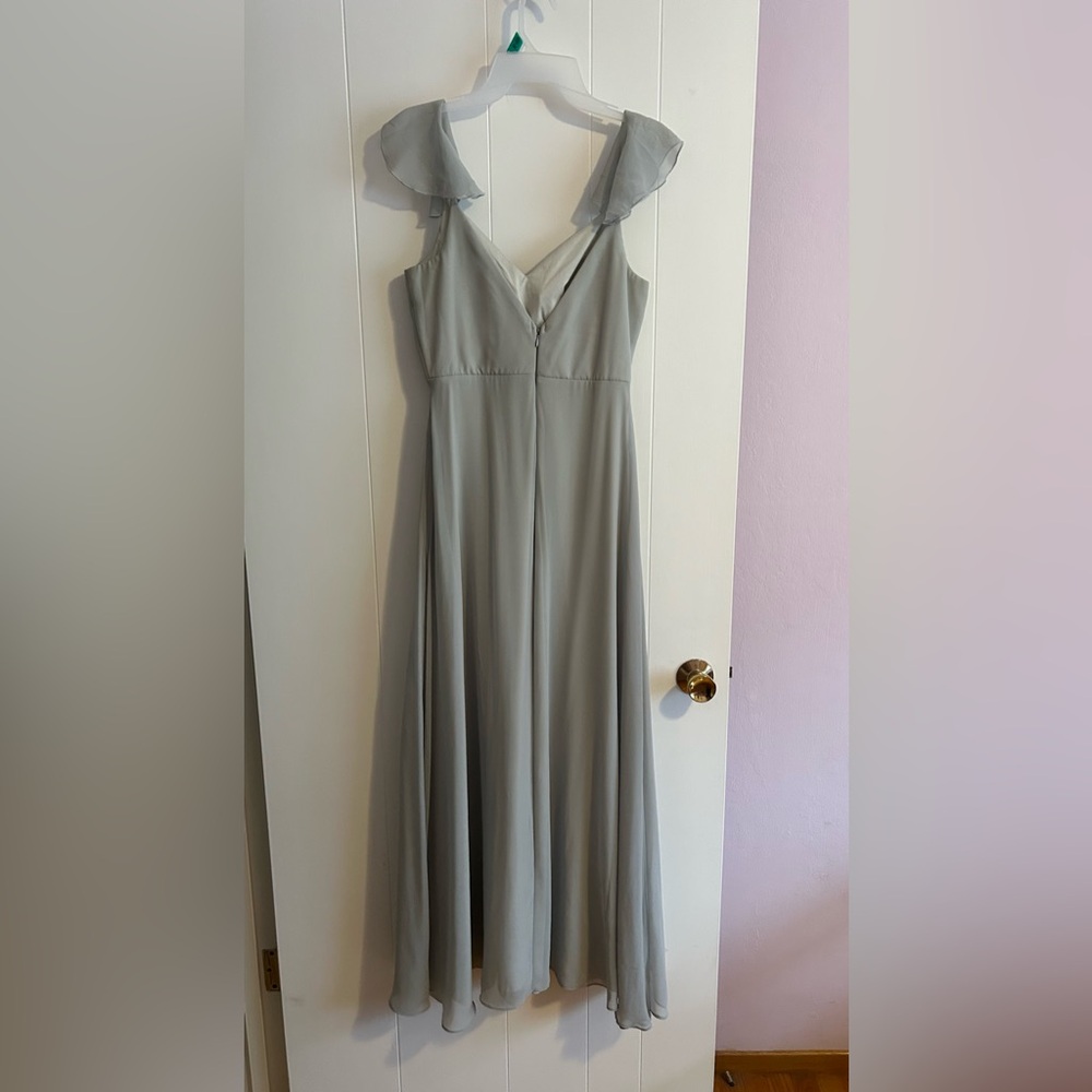 Birdy grey dove grey bridesmaid dress with fluttery cap sleeves (hemmed to ~5’4) - Picture 4 of 7